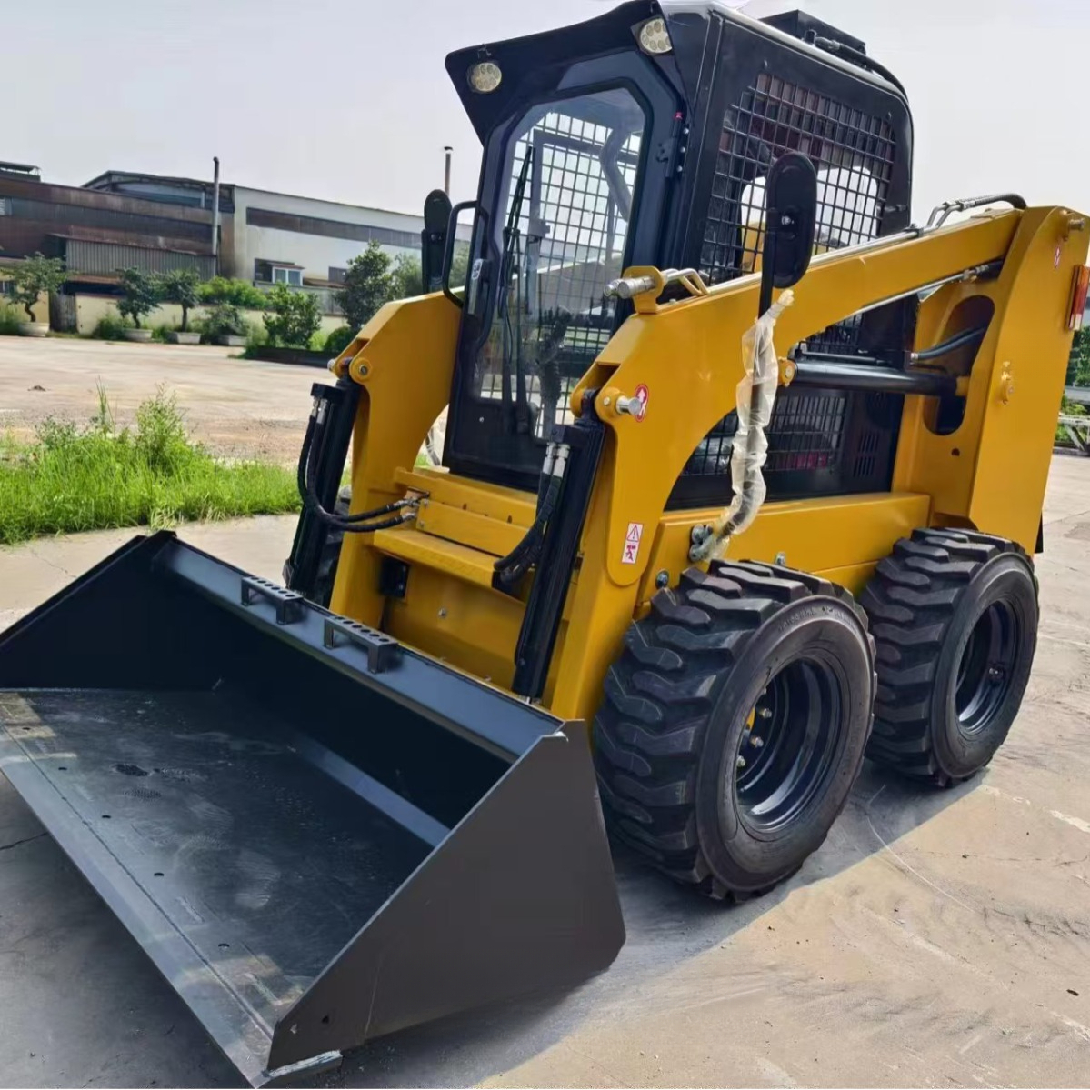 Small Skid Steer Construction  - Wheel Loader のレビューと価格