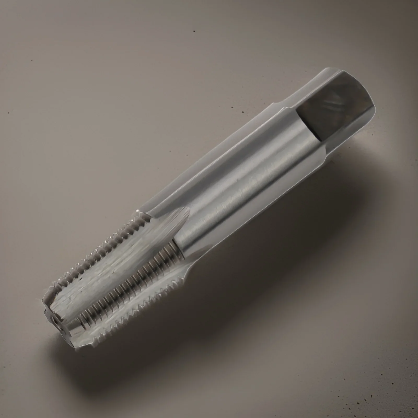 1/8-27 NPT Tap HSS Taper Pipe  - Pipe Threading Machine のレビューと価格
